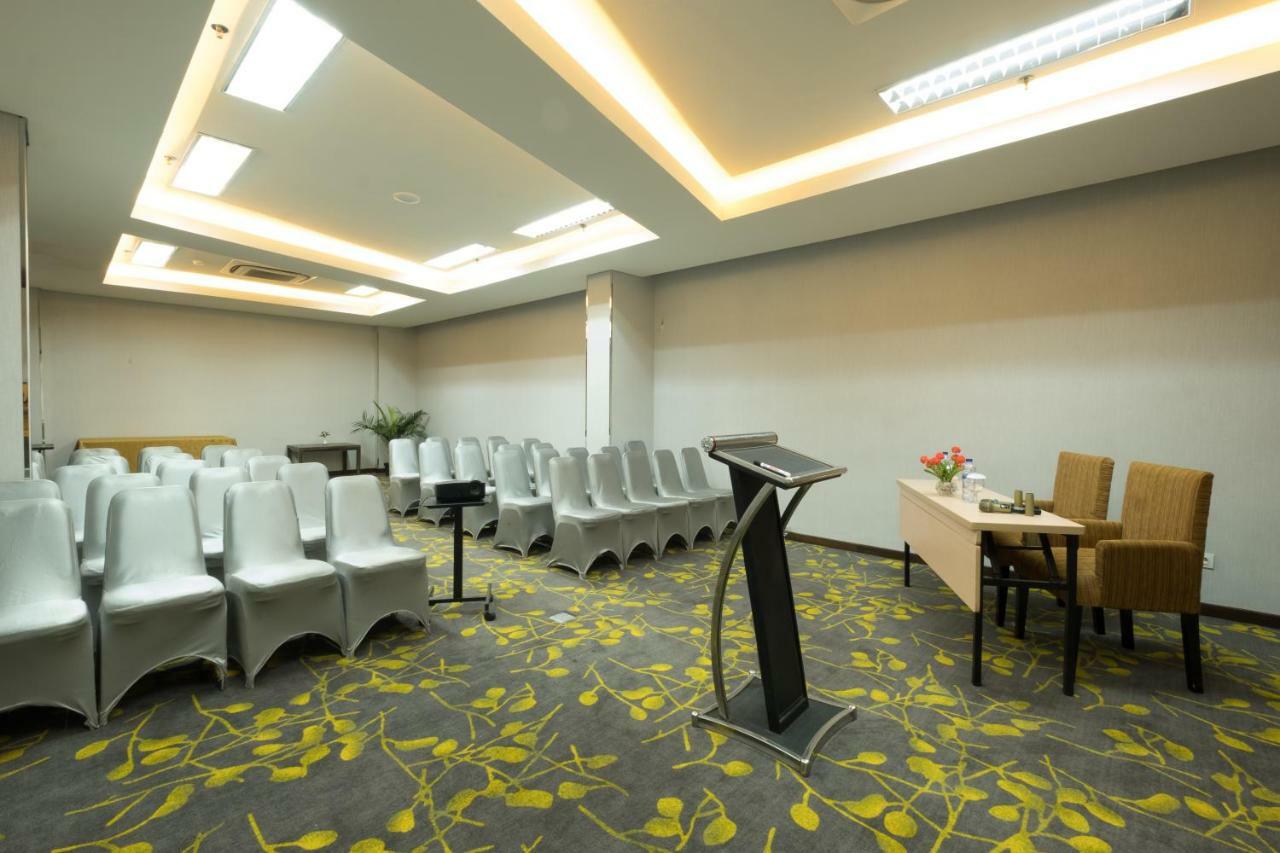 Hotel 88 Itc Fatmawati Jakarta By Wh Exteriér fotografie